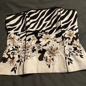Sexy black and white bustier, great for work w/ blazer or dinner w/ friends.